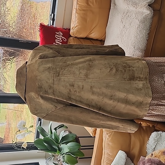 Soft suede jacket - Picture 8 of 14